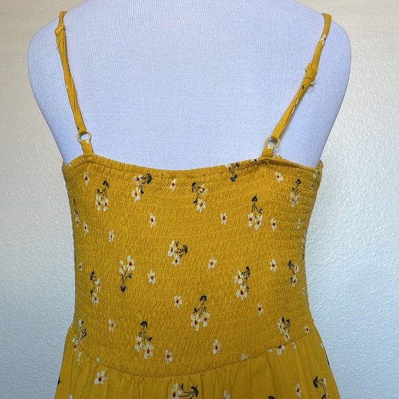 Large Yellow floral dress - Picture 4 of 10
